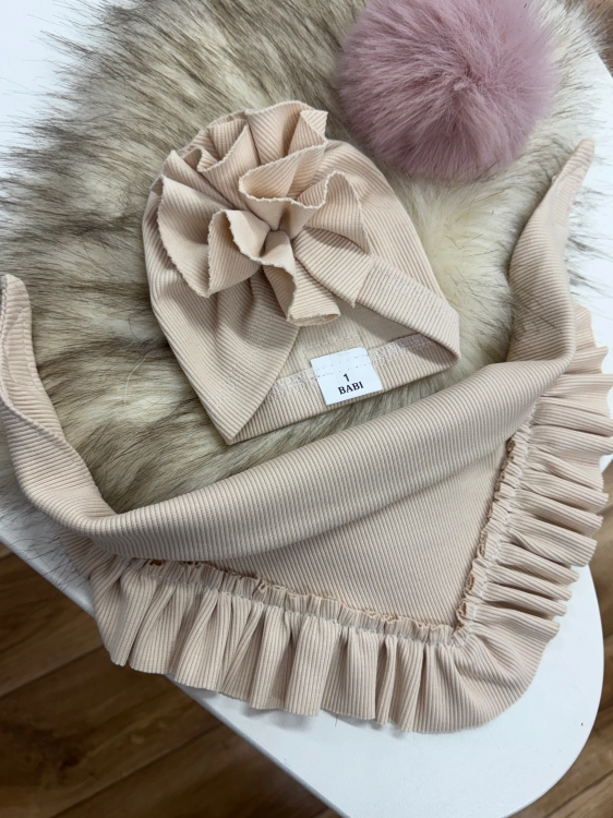 Komplet dziewczęcy turban Czapka Różyczka i chusta z falbanką kość słoniowa