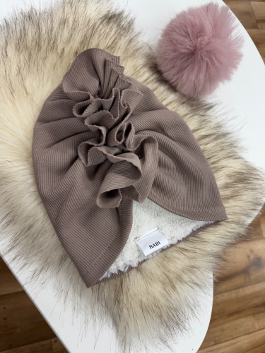 Czekoladowy turban czapka jesienno zimowa
